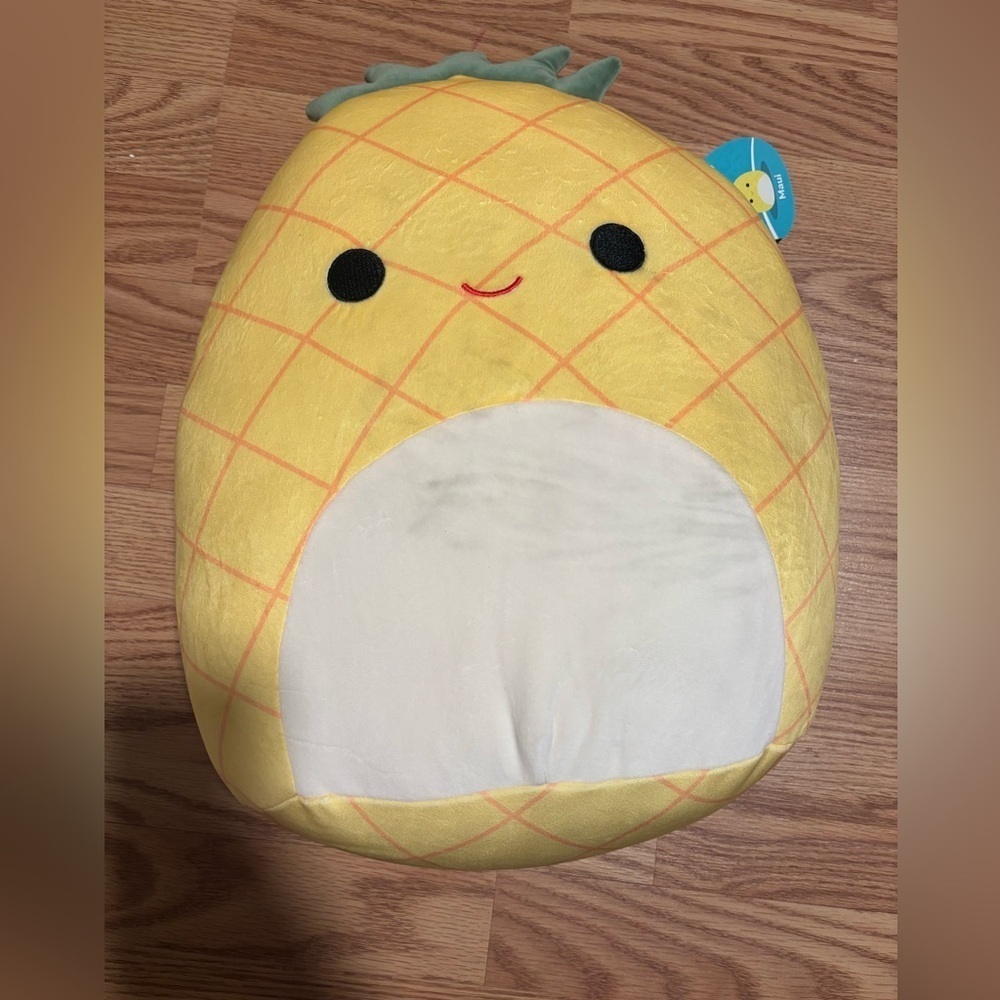 Squishmallow 20 Inch
Yellow Pineapple Maui